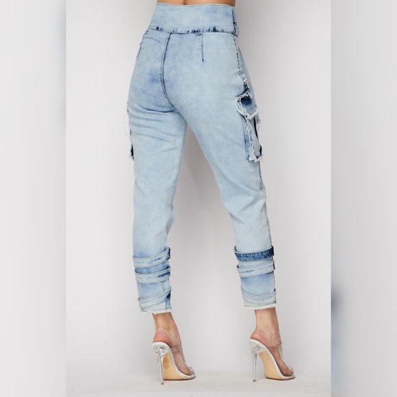 Unique Sleeve Tie Denim- Washed - Picture 3 of 3